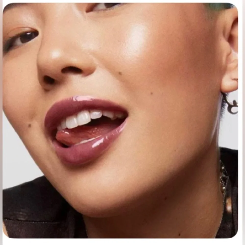 MILK Odyssey Hydrating Non-Sticky Lip Oil - VOYAGE